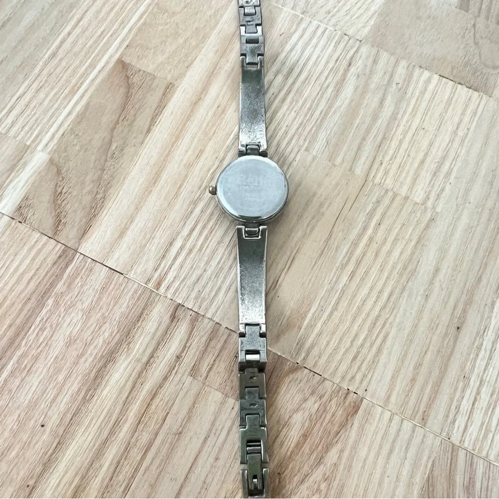 Relic ladies vintage style two tone dress watch NEW BATTERY